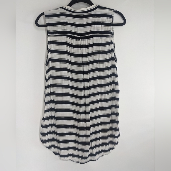 STYLUS Short Sleeve Striped Button Down Top - Picture 6 of 6